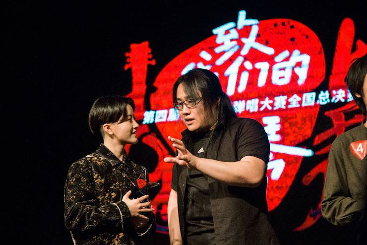 第四届“球信网吉他女声弹唱大赛”总冠军出炉<br />温格夺冠，董冬冬担任评委